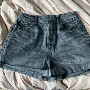 american eagle curvy jean shorts